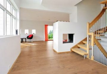 xử lý sàn gỗ khi mưa