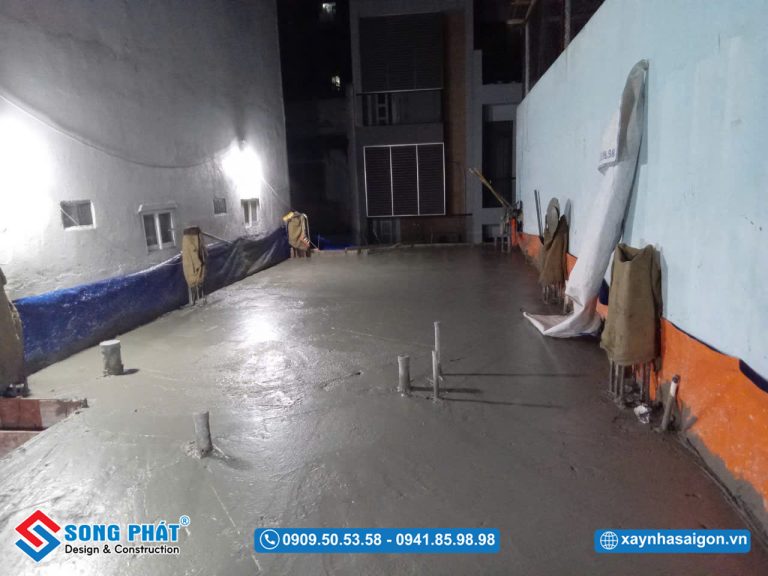 13/11 Đổ bê tông sàn lầu 2