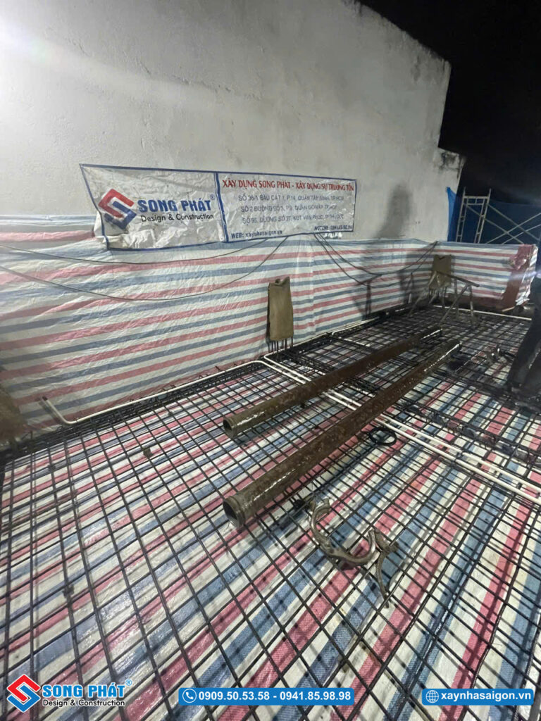 23/11 Hoàn thiện đi thép sàn lầu 3