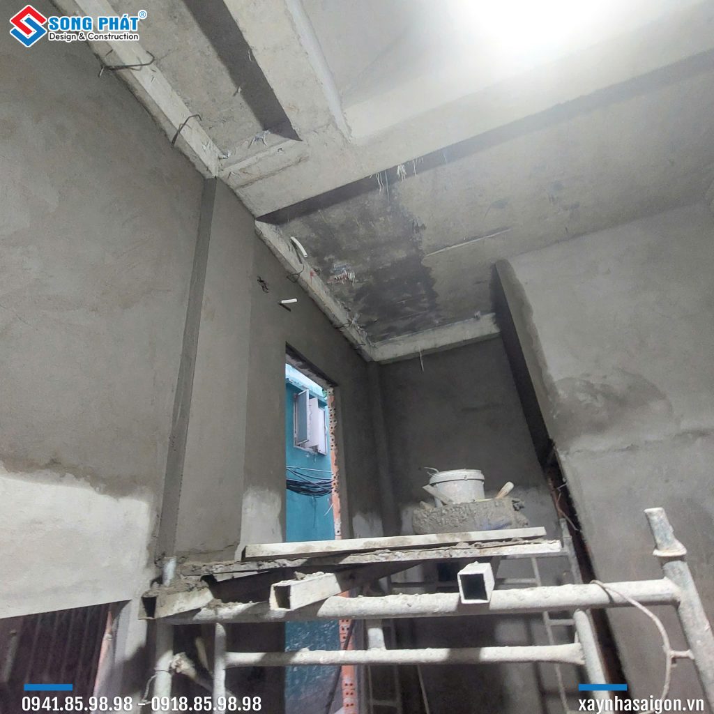 01/12 Tô tường tầng trệt