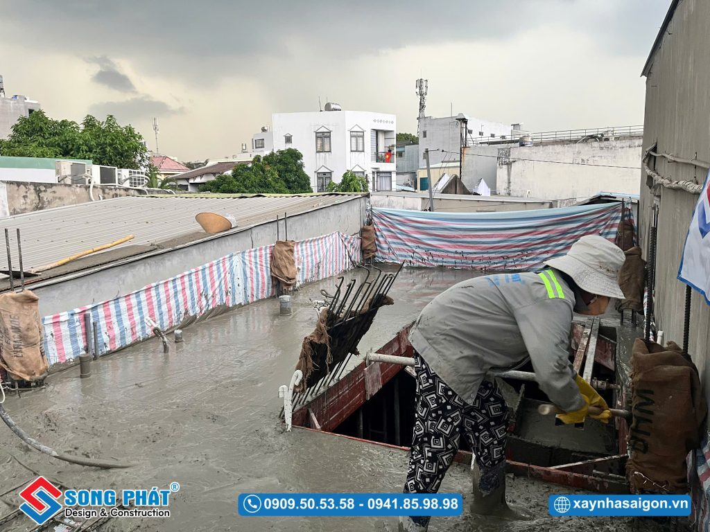 Bao che, tưới ẩm bảo dưỡng bê tông sàn