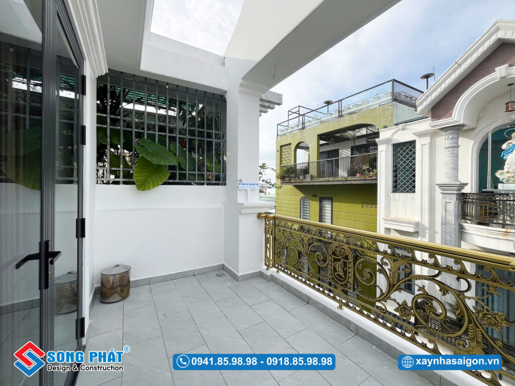 Sân thượng thoáng đạt được bố trí phía trước lầu 2