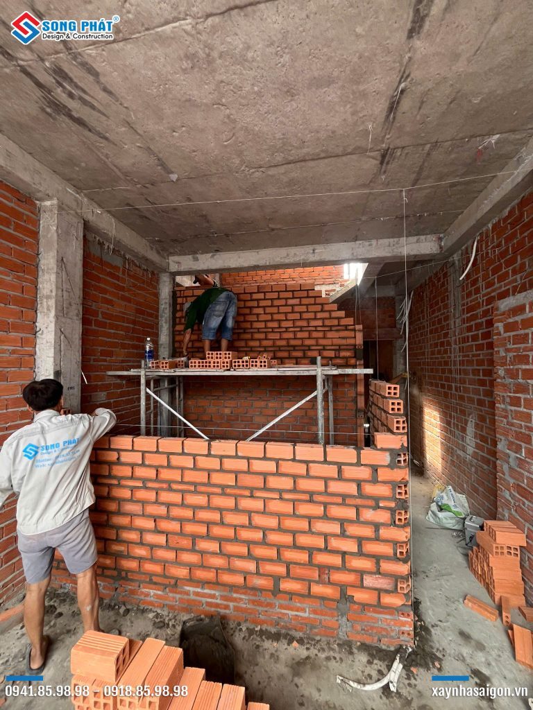 03/03 Xây tường ngăn các lầu