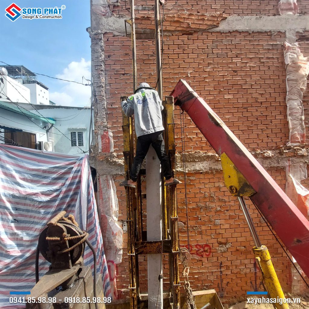 26/11 Thi công ép cọc tải