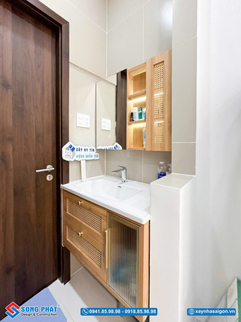 Lavabo kết hợp tủ gỗ cùng ánh đèn LED tinh tế, ấm áp và đầy tính thẩm mỹ