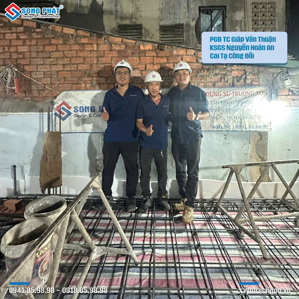 Đội ngũ Song Phát nghiệm thu thép sàn, giám sát quá trình đổ bê tông
