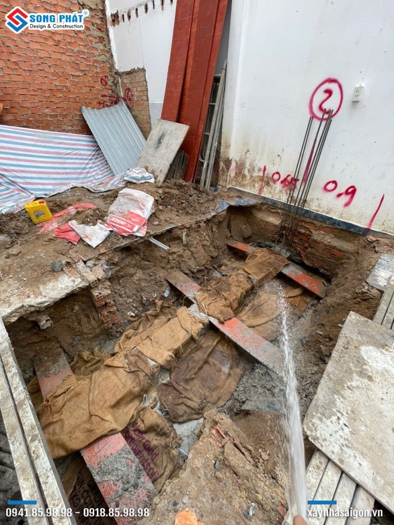 Bao che, tưới ẩm bảo dưỡng bê tông