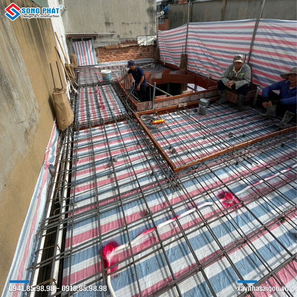 11/12 Hoàn thiện đi thép sàn lầu 1