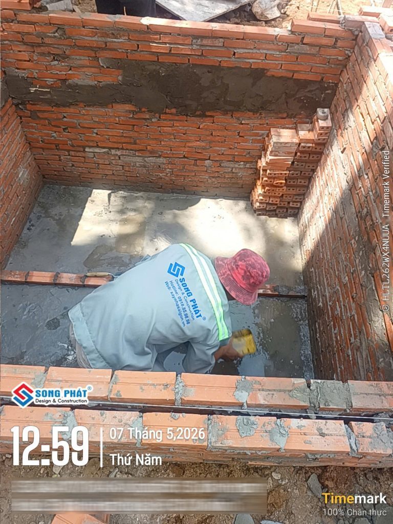 07/05 Xây tô hầm tự hoại